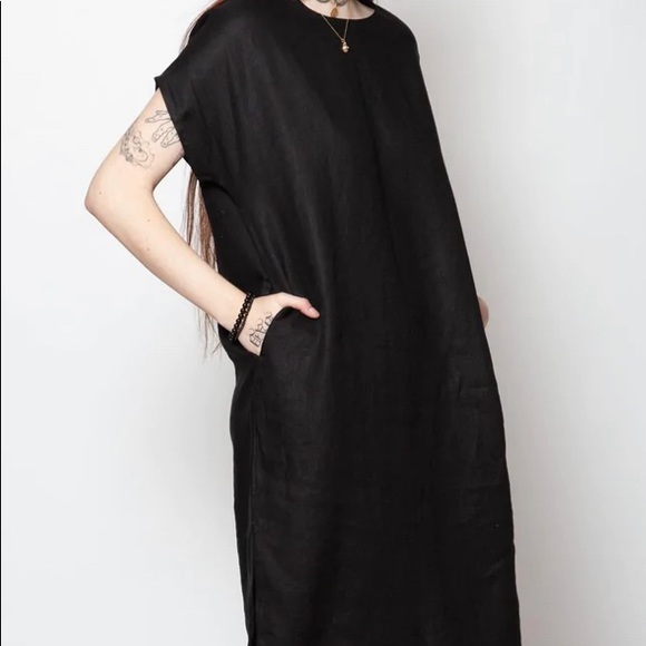 Gravel and Gold Dresses & Skirts - ❗️FINAL PRICE❗️NWOT Black 100% linen dress with pockets, XS-M